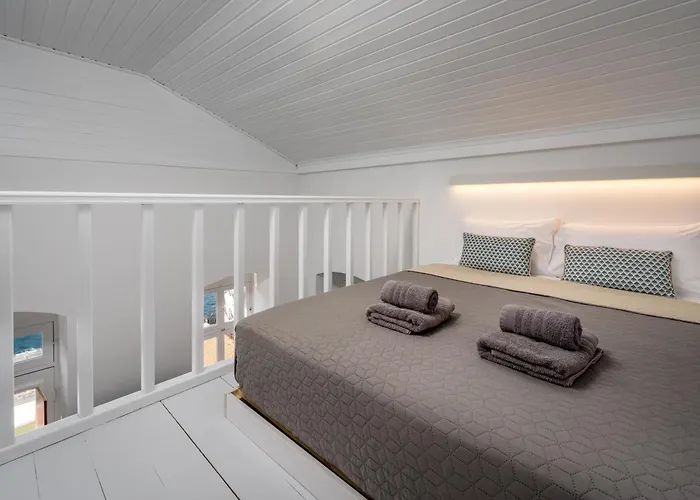 Annikas Port View-1St Floor